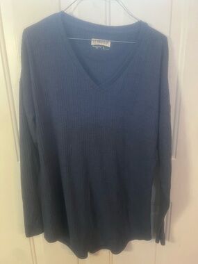 Magellan Outdoors Women’s Navy V-Neck Sweater